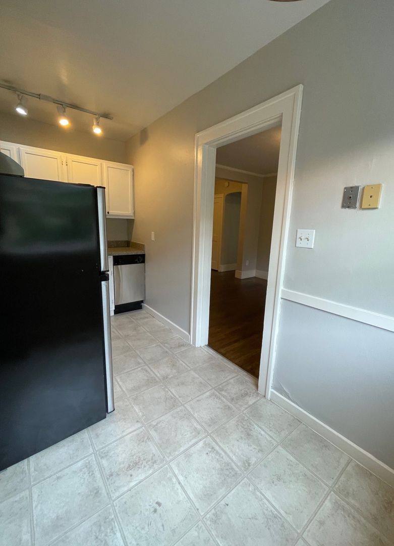 Roxborough, 1720 E Denny Way, Seattle, WA 98122 - Apartment for Rent - Image 9