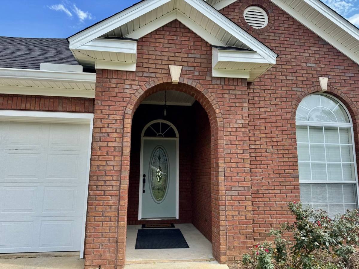 House for rent at 5544 Fairfield Place, Mobile, AL 36609