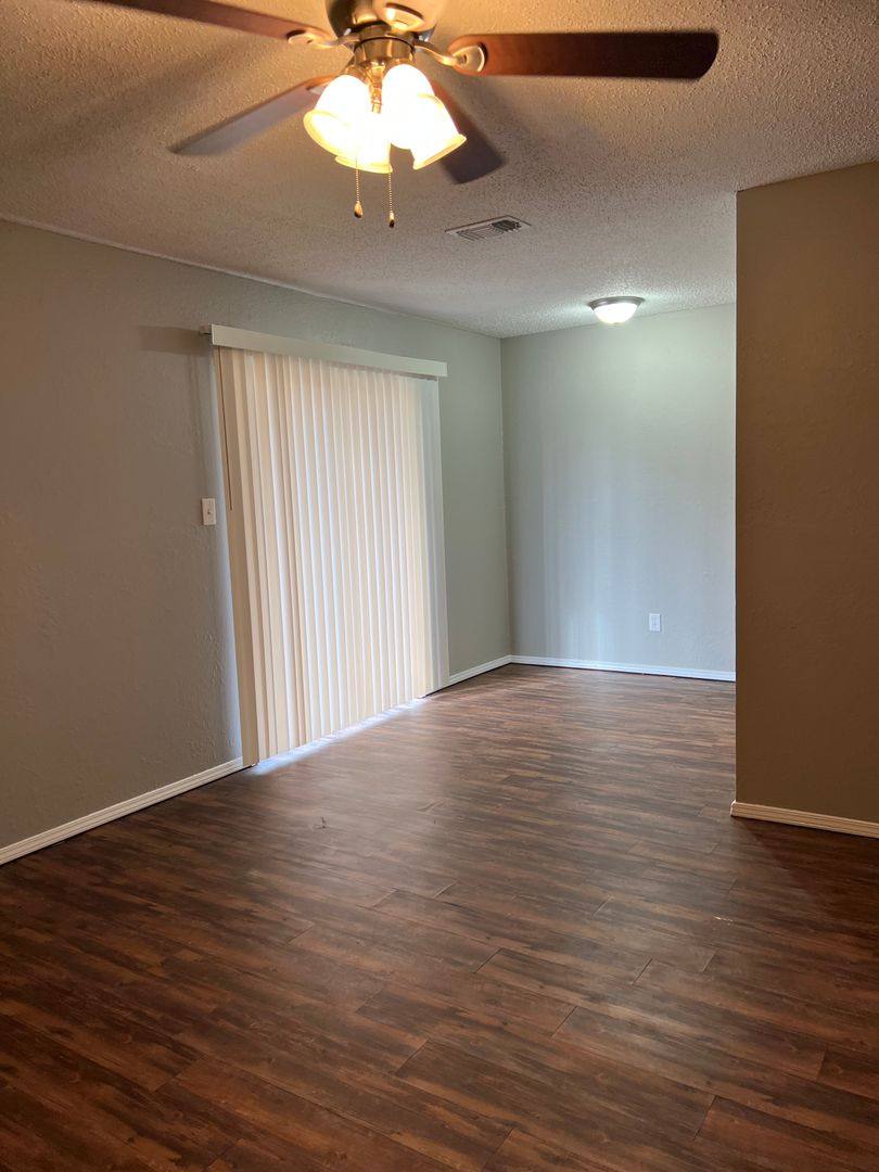 Aspen Grove, 1919 E 18th, Texarkana, AR 71854 - Apartment for Rent - Image 2