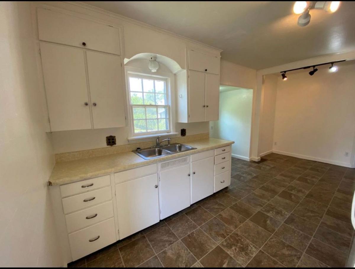 502 W Wall, Kirksville, MO 63501 - House for Rent - Image 4