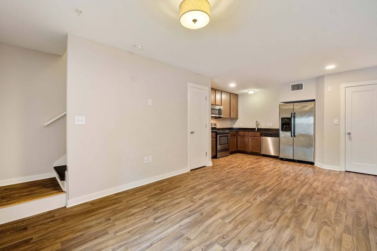 924 E 51st St #121, Austin, TX 78751 - Townhouse for Rent - Image 4