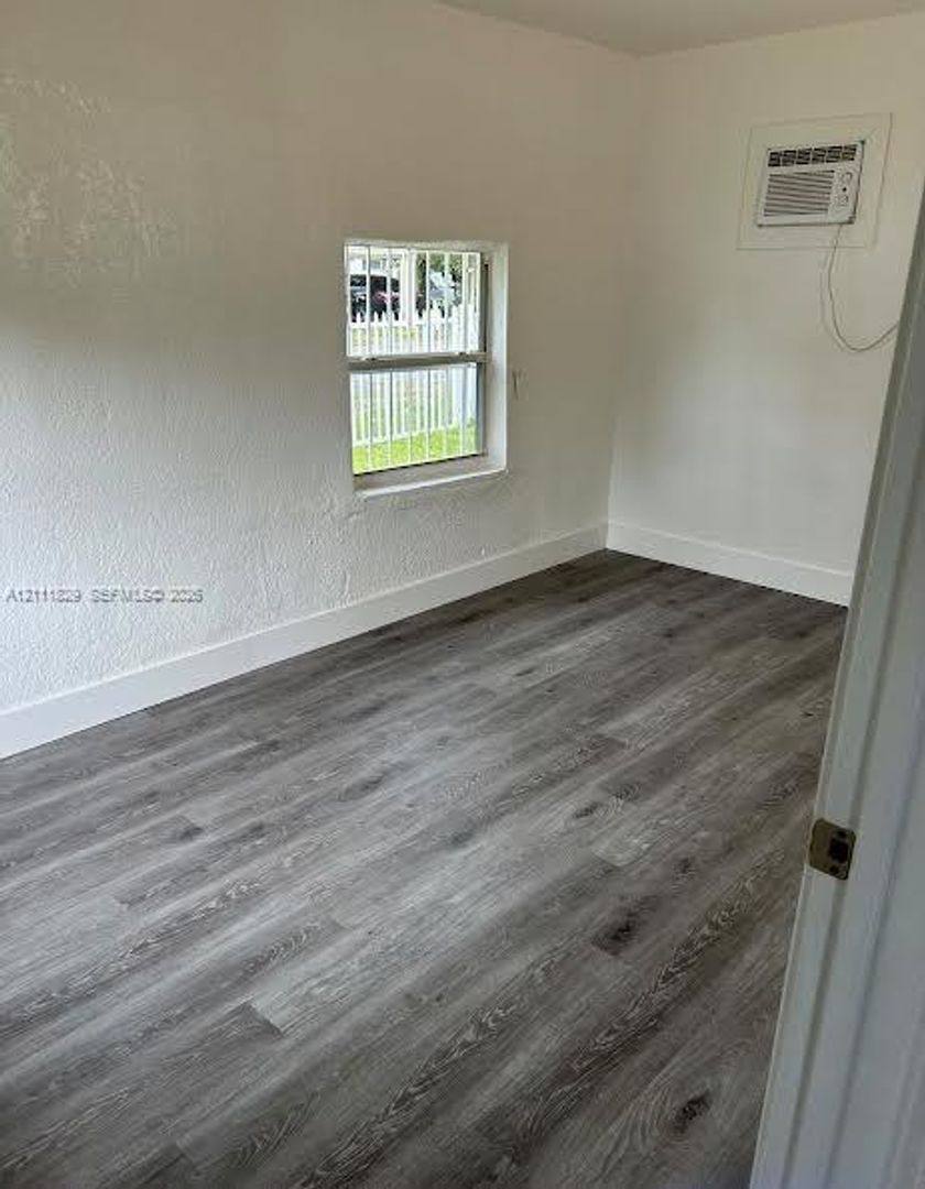 8298 NW 14th Place, Miami, FL 33147 - House for Rent - Image 8