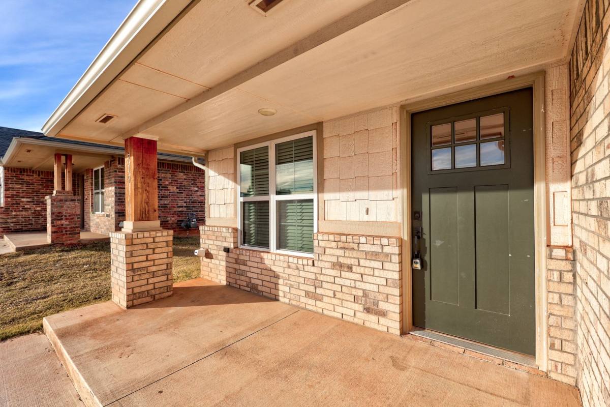 719 Ivy Lane, Noble, OK 73068 - House for Rent - Image 2