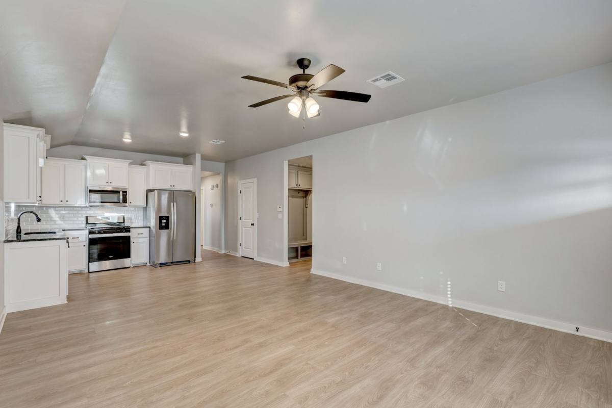 719 Ivy Lane, Noble, OK 73068 - House for Rent - Image 4