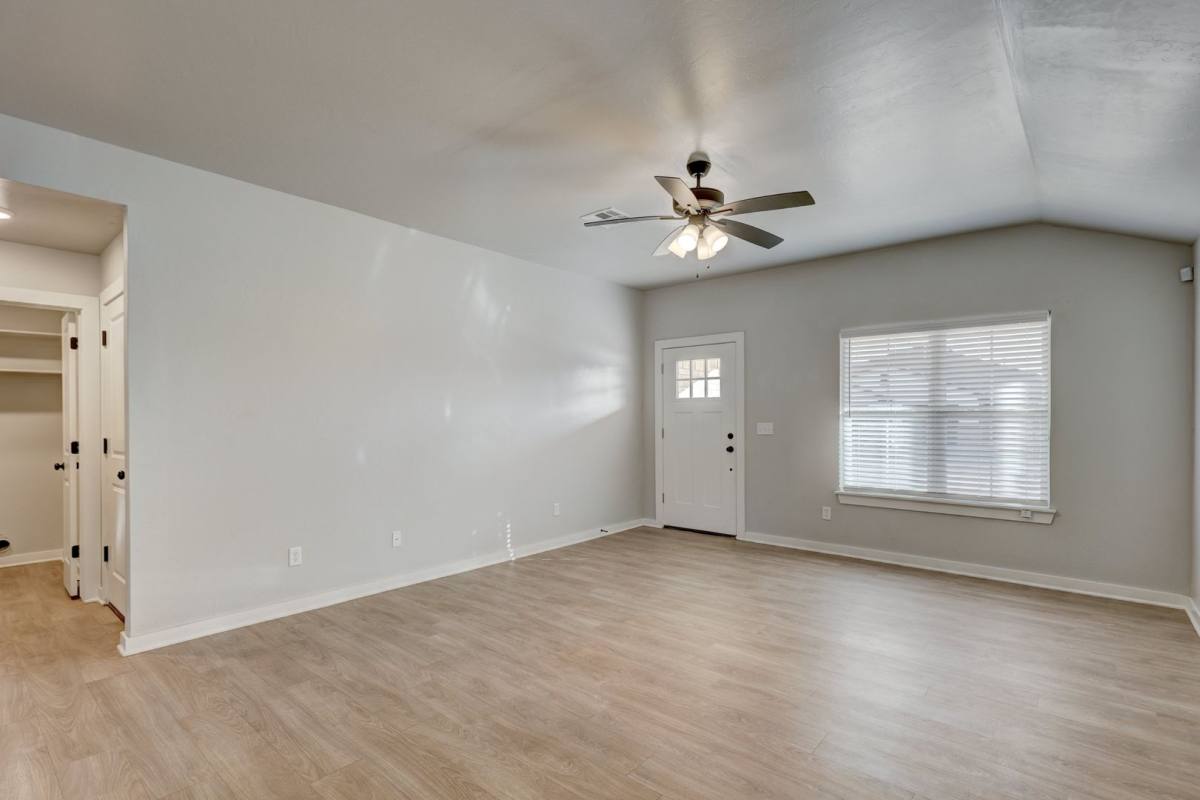 719 Ivy Lane, Noble, OK 73068 - House for Rent - Image 5