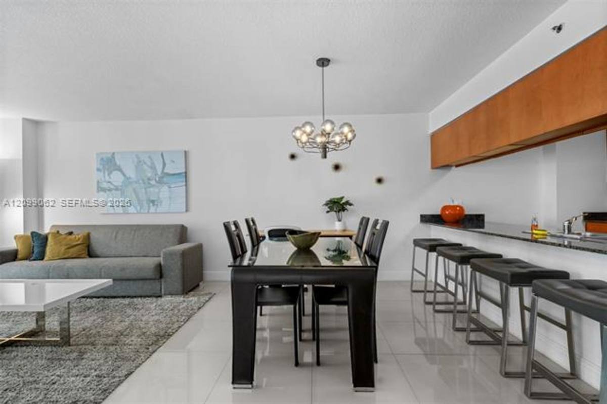 1200 Brickell Bay Dr #3908, Miami, FL 33131 - Apartment for Rent - Image 7