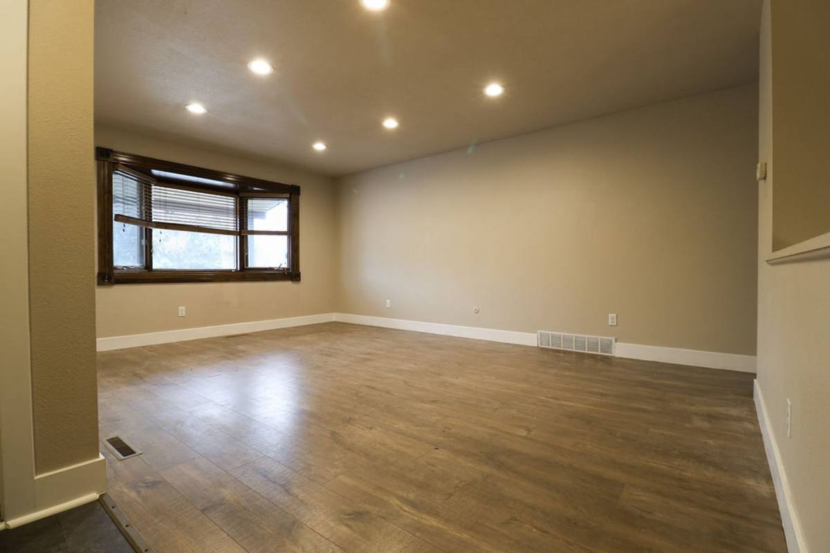 1103 Cottonwood Dr, Windsor, CO 80550 - House for Rent - Image 2