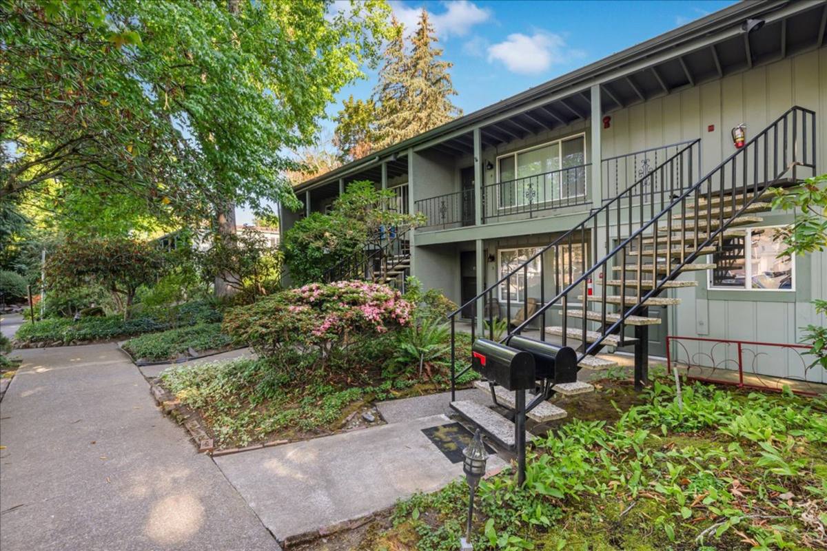 Ivanhoe, 2305 State St, Salem, OR 97301 - Apartment for Rent - Image 3