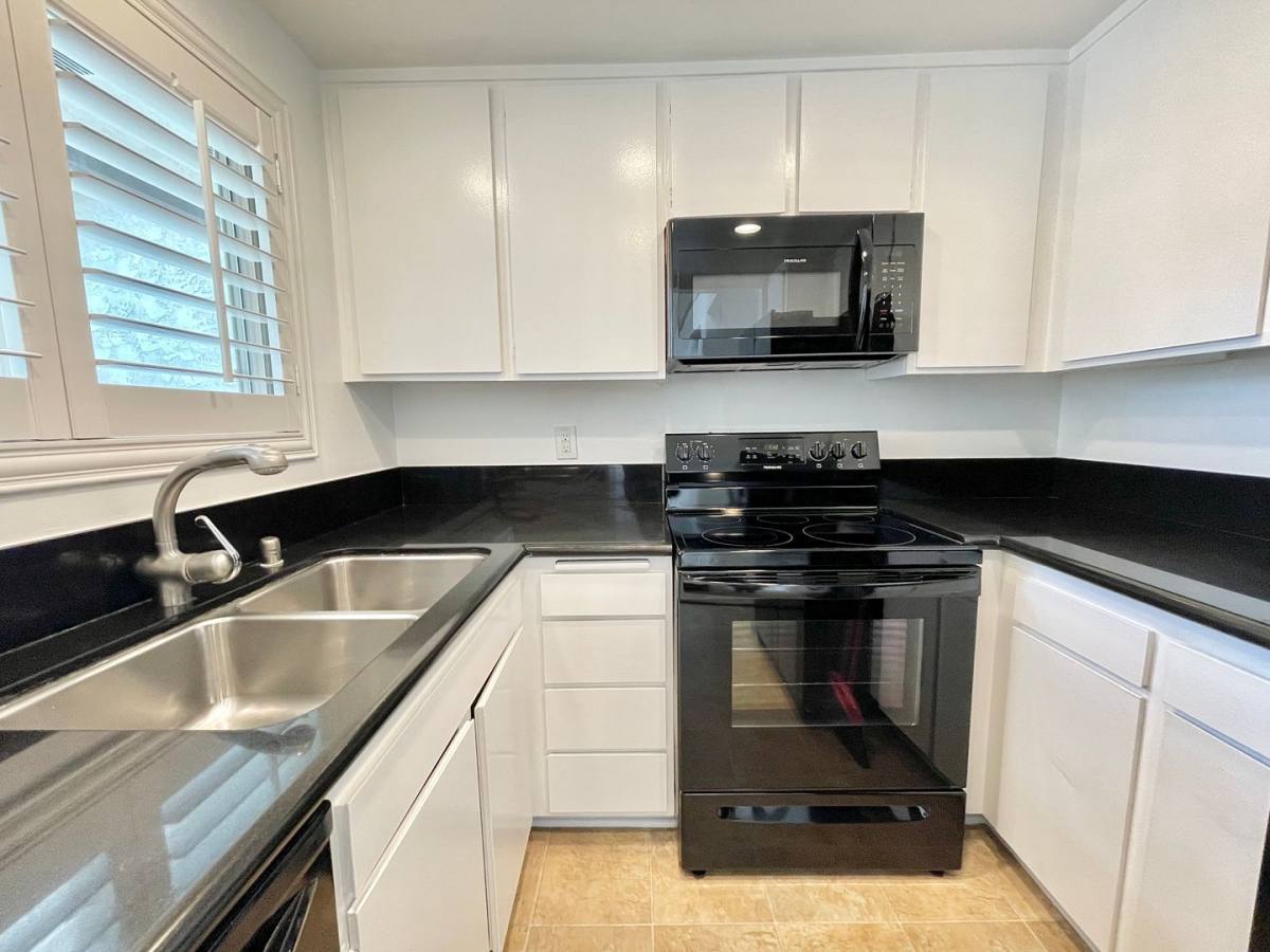 3114 Sunset Lane, Oxnard, CA 93035 - Condo for Rent - Image 8