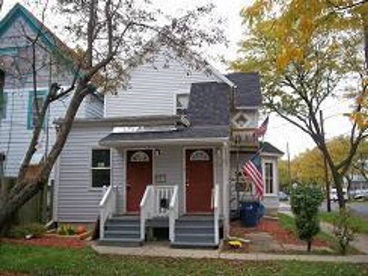 Apartment for rent at 238 N 36th St, Milwaukee, WI 53208