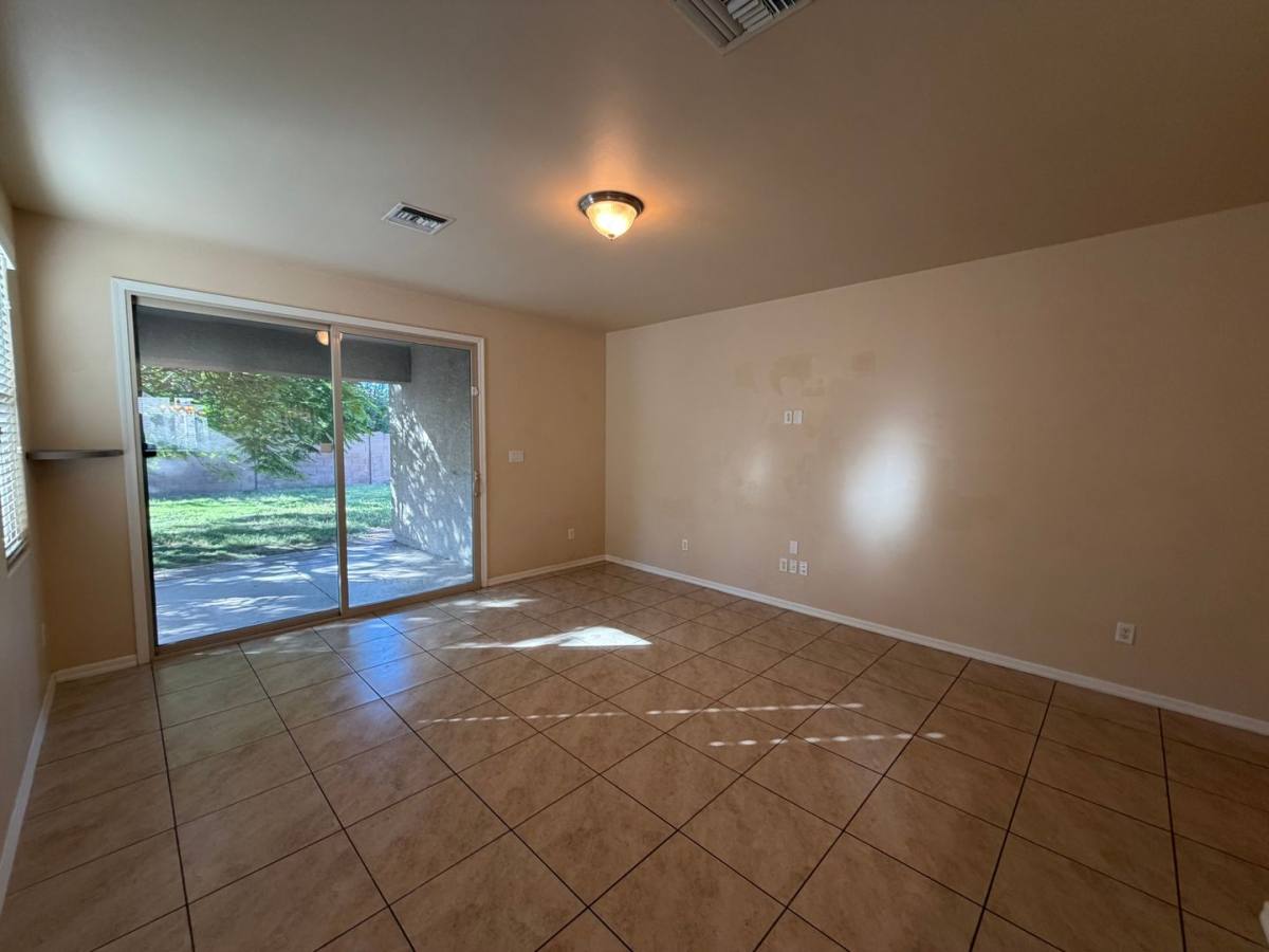 6579 E 35th St, Yuma, AZ 85365 - House for Rent - Image 5