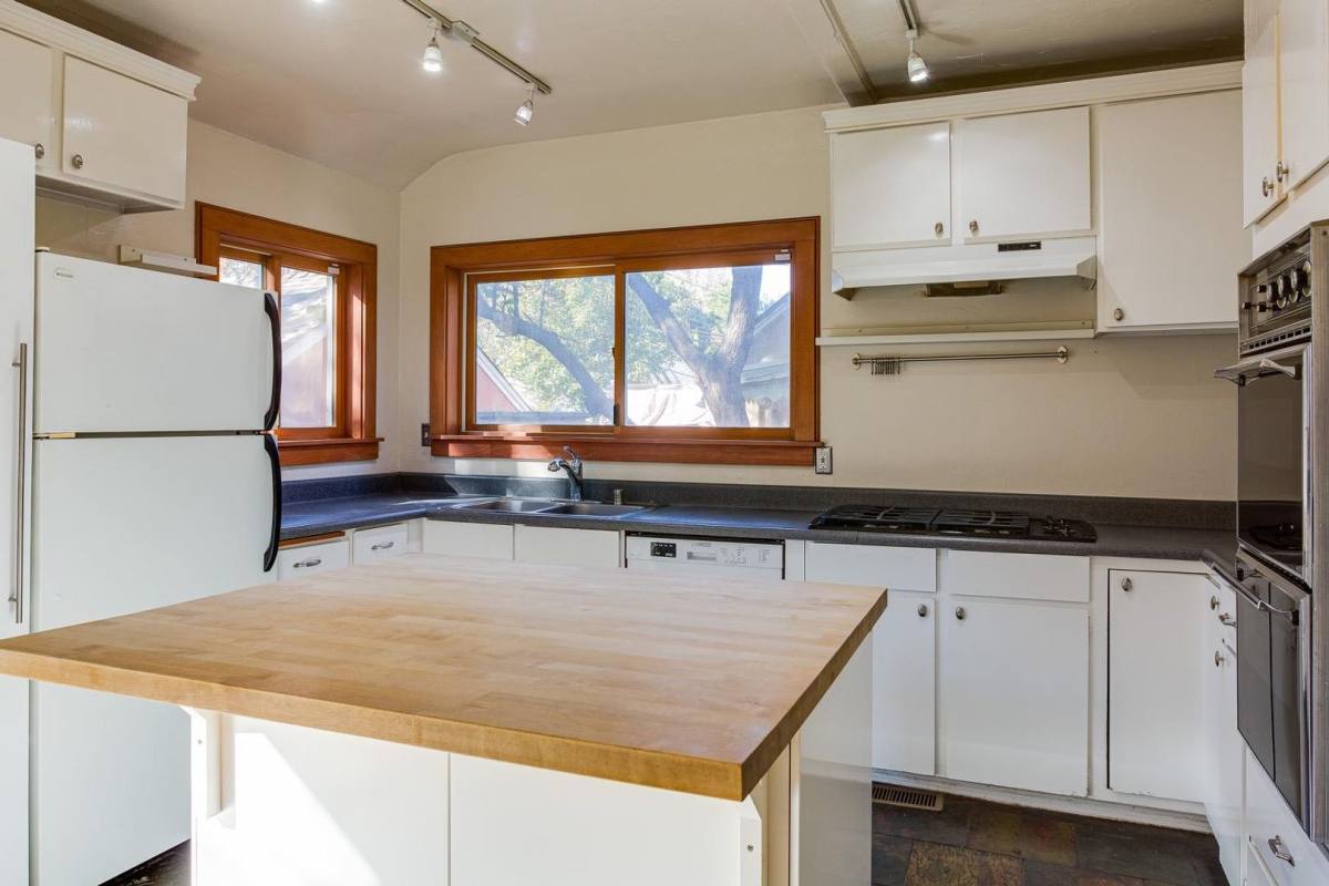 4124 T St, Sacramento, CA 95819 - House for Rent - Image 6