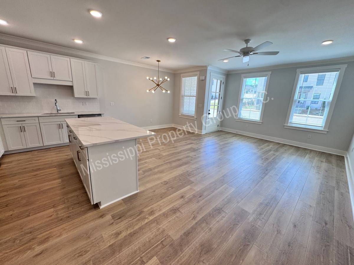 2008 Rosemary St, Oxford, MS 38655 - Townhouse for Rent - Image 4