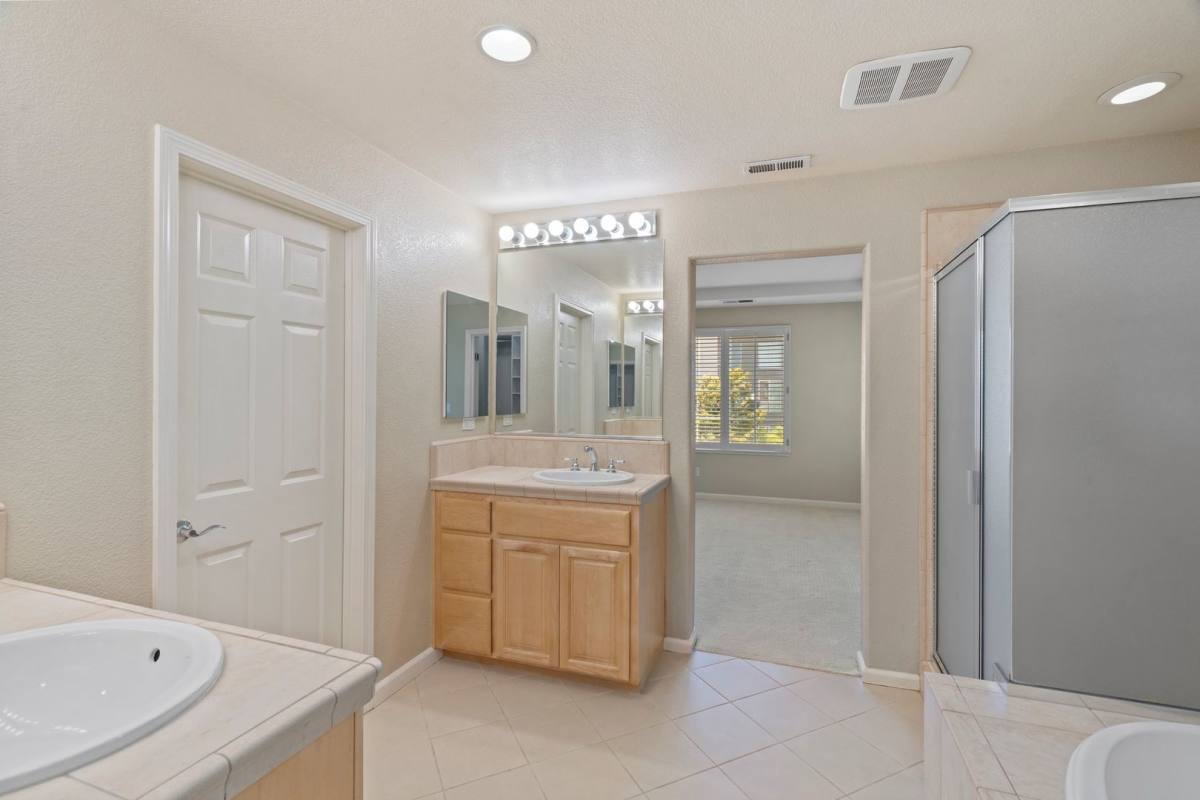 563 Moreland, Santa Clara, CA 95054 - Townhouse for Rent - Image 5