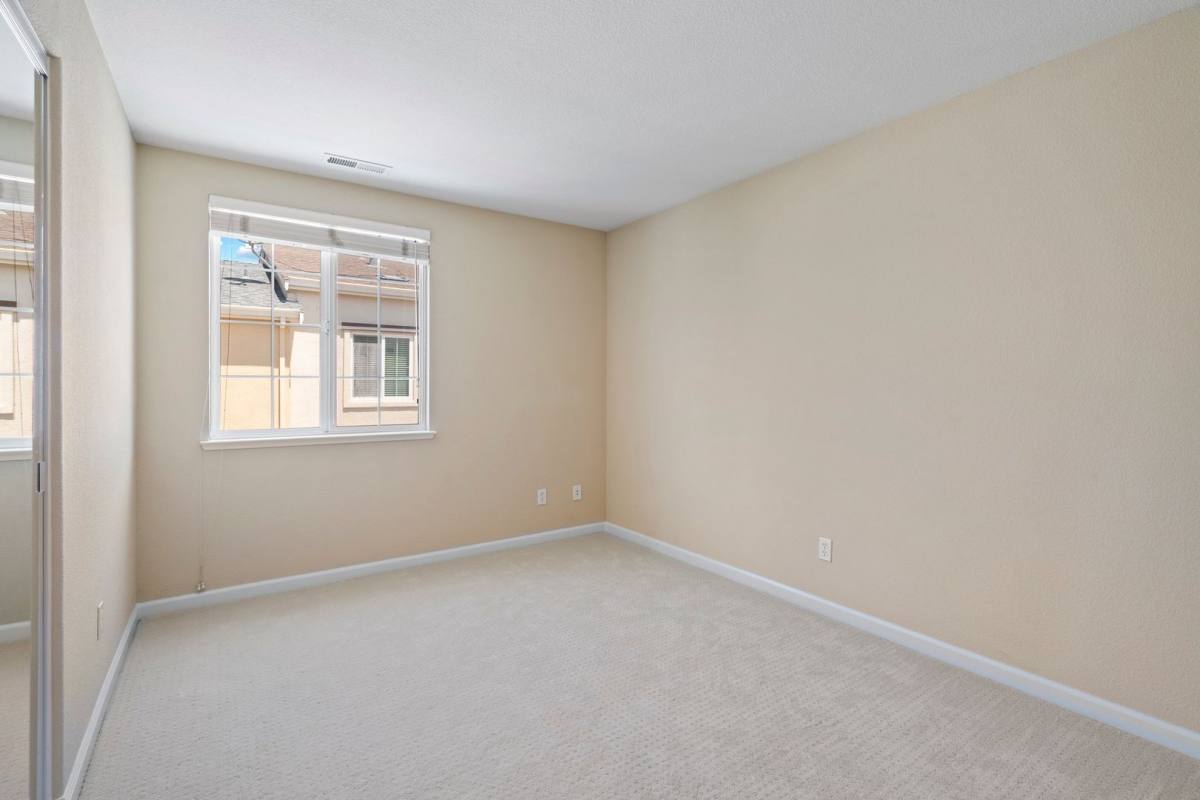 563 Moreland, Santa Clara, CA 95054 - Townhouse for Rent - Image 3