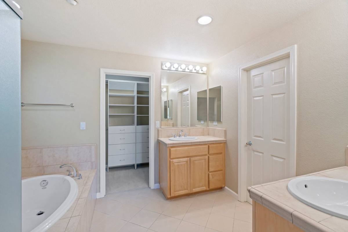 563 Moreland, Santa Clara, CA 95054 - Townhouse for Rent - Image 6