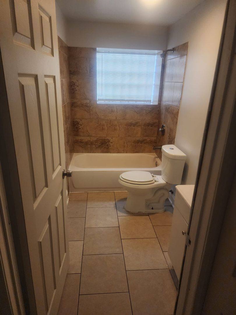 6152-54 S Evans Ave New, Chicago, IL 60637 - Apartment for Rent - Image 2