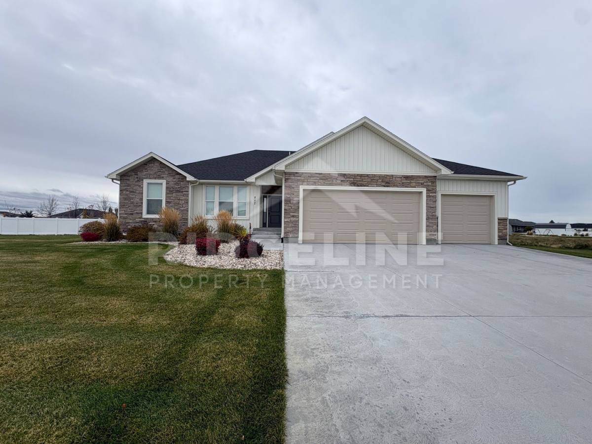 House for rent at 857 Oak Hill Way, Rexburg, ID 83440