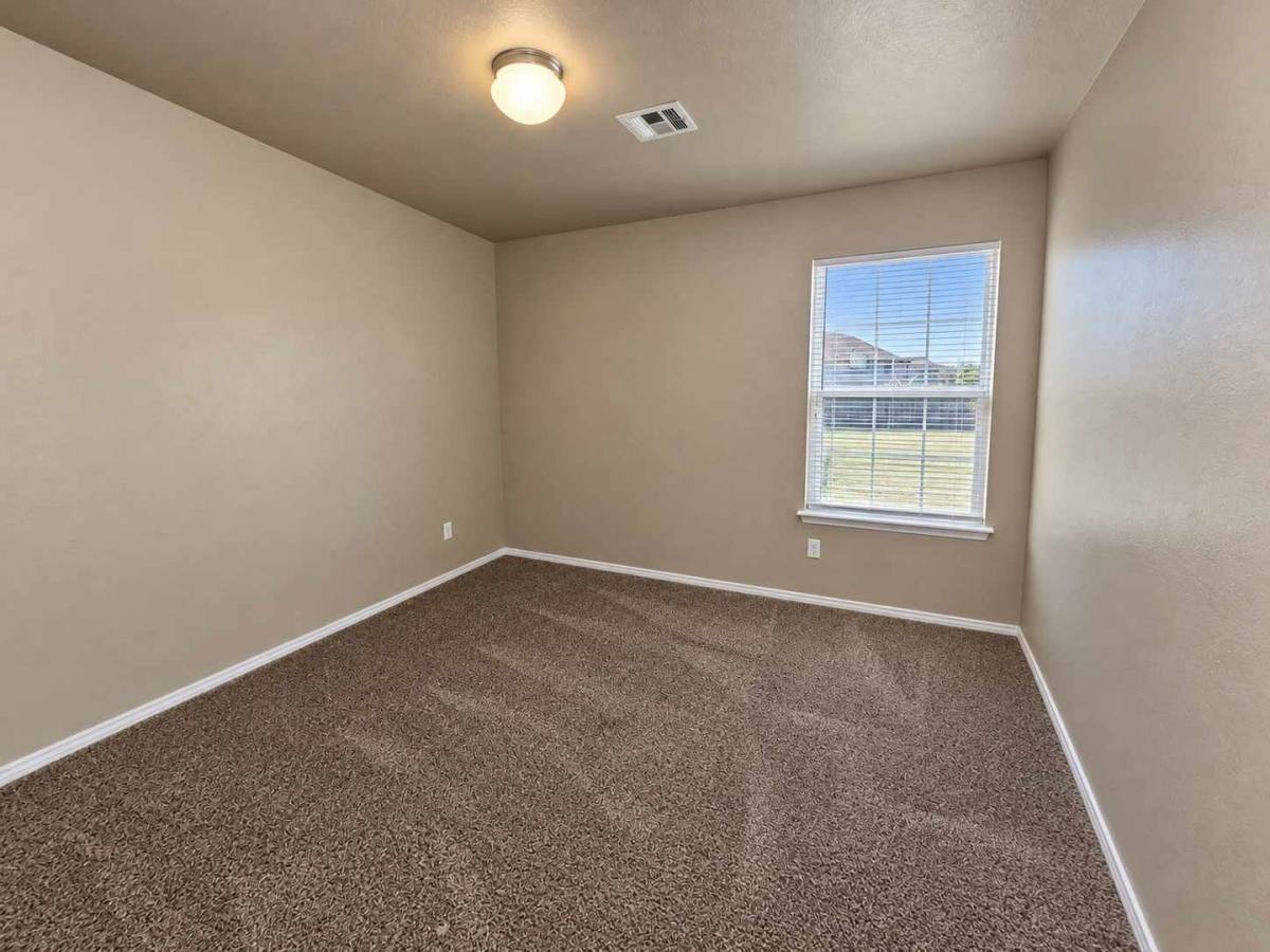 3528 SE 95th St, Moore, OK 73160 - House for Rent - Image 9