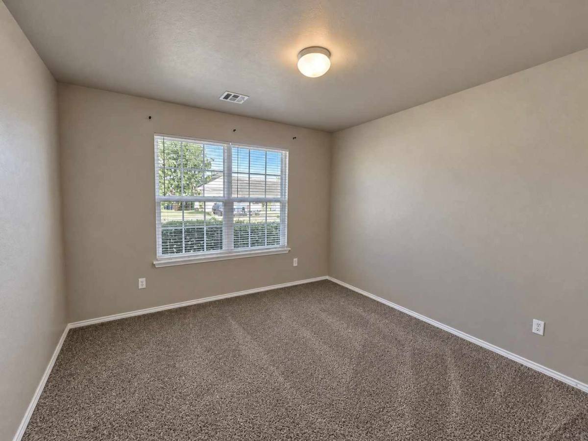 3528 SE 95th St, Moore, OK 73160 - House for Rent - Image 5