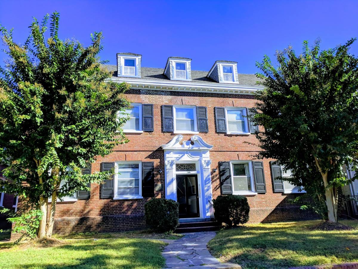 Apartment for rent at 2614 Grove Ave, Richmond, VA 23220