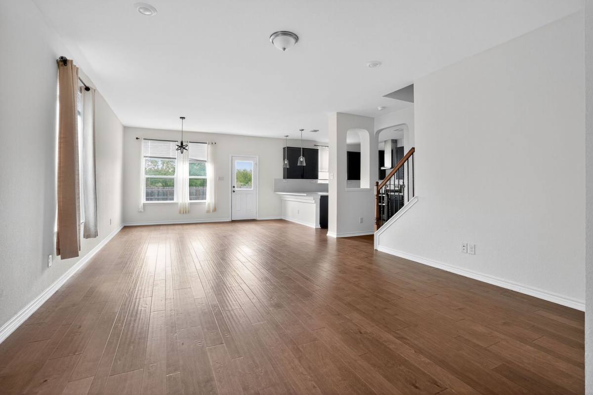 1815 Overlook Knoll, San Antonio, TX 78245 - House for Rent - Image 3