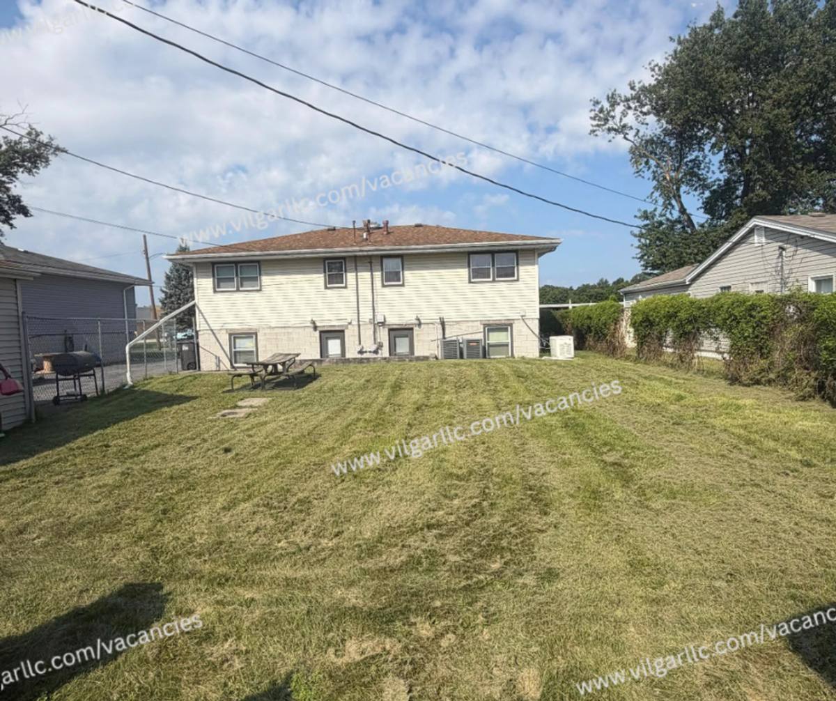 2041 - 2043 Union St, Lake Station, IN 46405 - Townhouse for Rent - Image 6