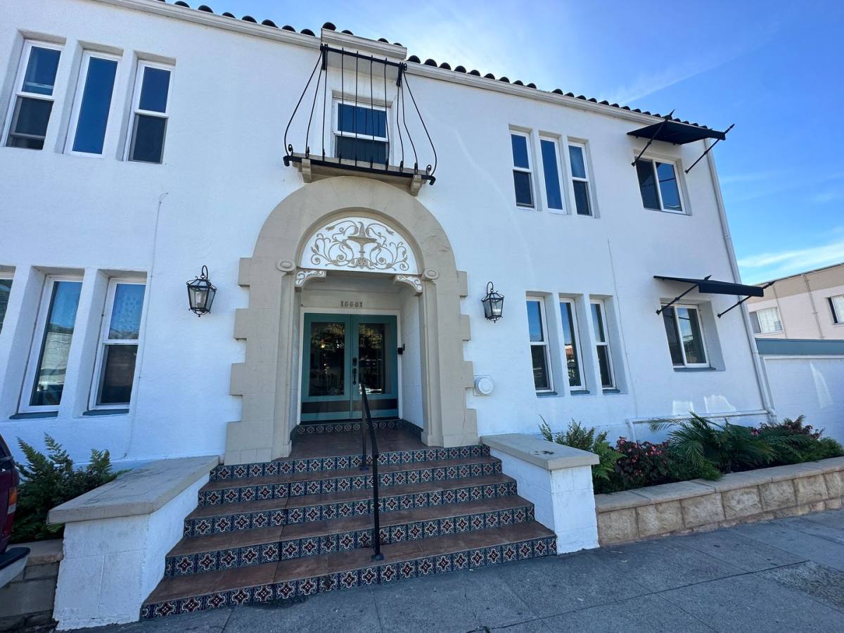 558 Thompson, Ventura, CA 93001 - Apartment for Rent - Image 1