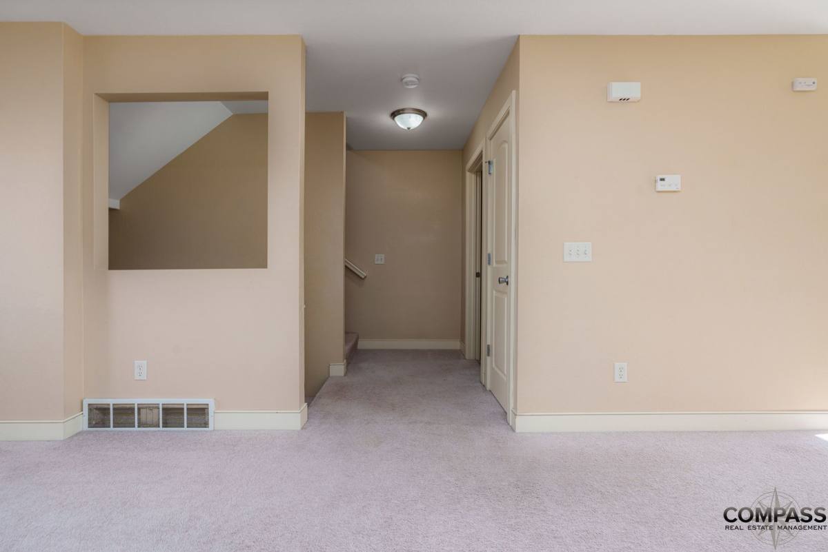 1031 W MacArthur Ave, Eau Claire, WI 54701 - Townhouse for Rent - Image 10