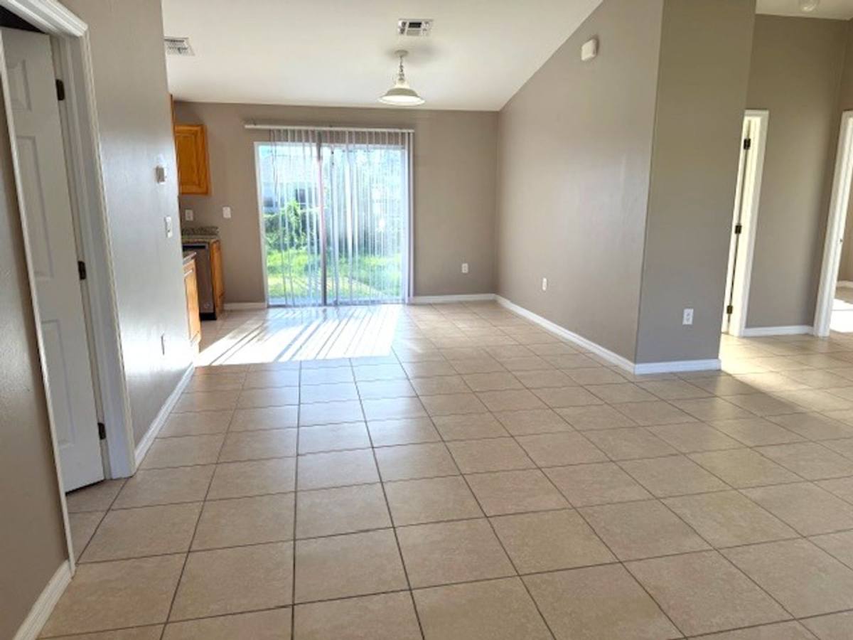 53 Denis Ave S, Lehigh Acres, FL 33976 - House for Rent - Image 7