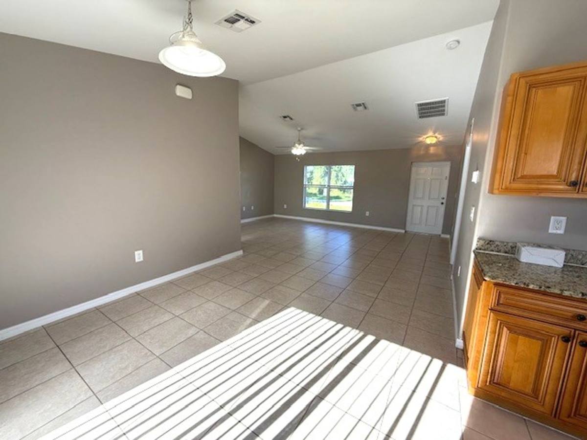 53 Denis Ave S, Lehigh Acres, FL 33976 - House for Rent - Image 6