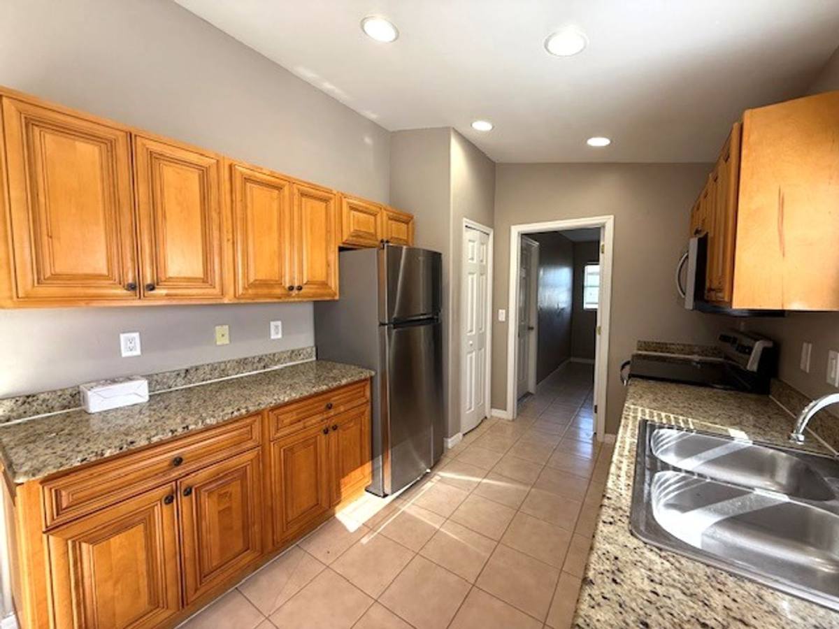 53 Denis Ave S, Lehigh Acres, FL 33976 - House for Rent - Image 2