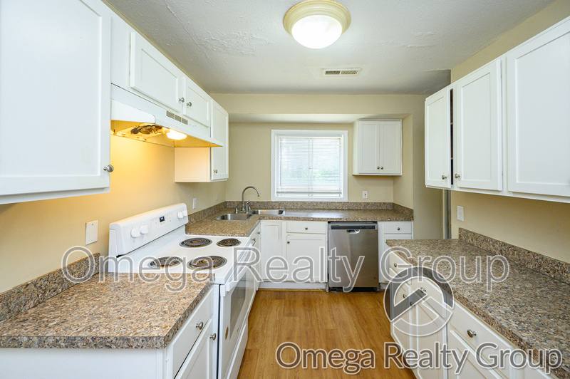 413 Wedgeworth Rd, Birmingham, AL 35215 - House for Rent - Image 9