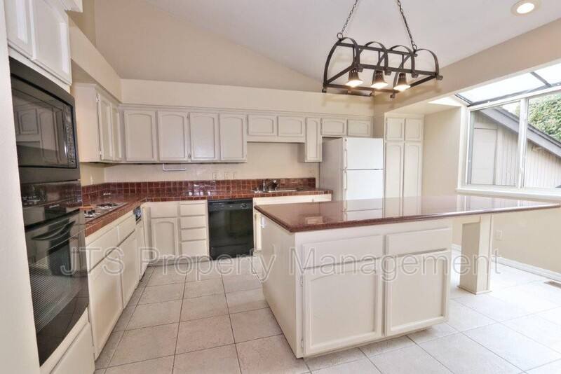 8944 Cliffside Lane, Fair Oaks, CA 95628 - House for Rent - Image 5