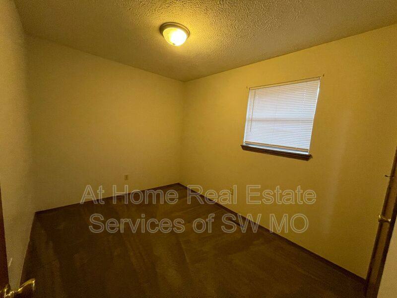 3355 E Portland #A, Springfield, MO 65804 - Apartment for Rent - Image 8