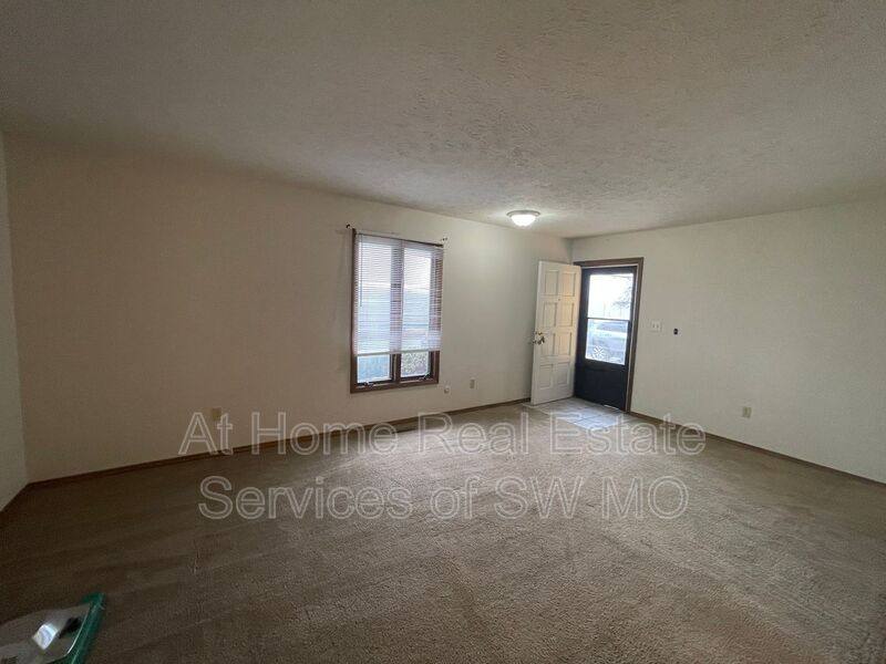 3355 E Portland #A, Springfield, MO 65804 - Apartment for Rent - Image 3