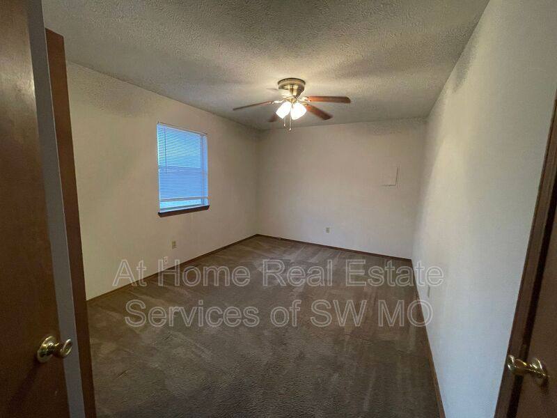 3355 E Portland #A, Springfield, MO 65804 - Apartment for Rent - Image 5