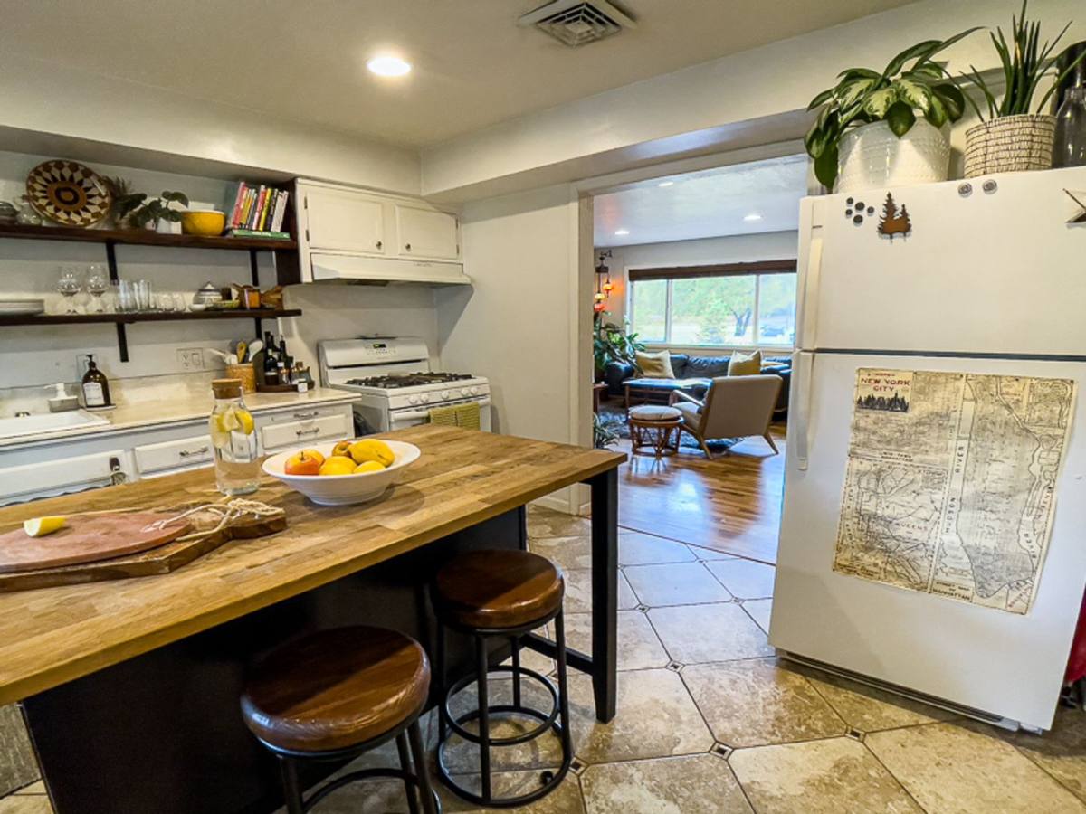 530 D St, Jacksonville, OR 97530 - House for Rent - Image 9
