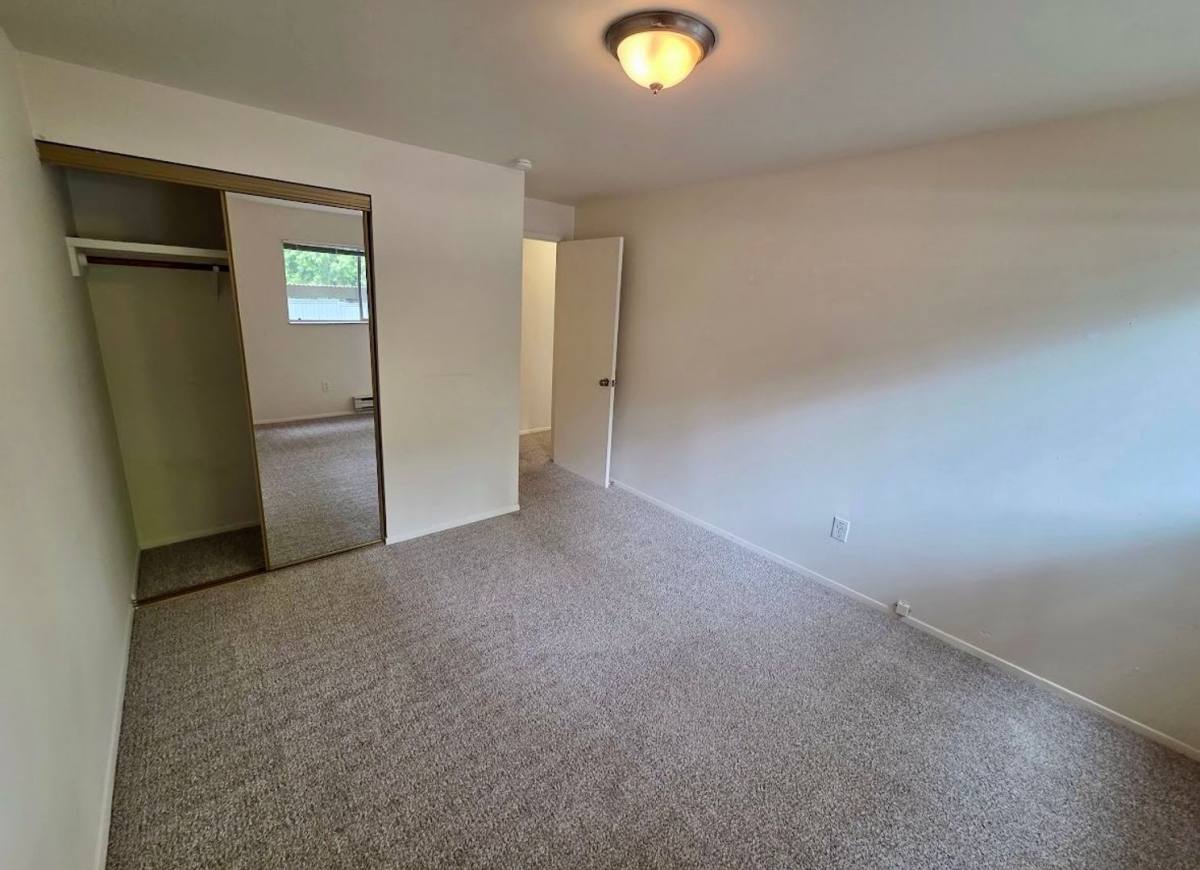 Mont Clare, 330 2nd Ave S, Kirkland, WA 98033 - Apartment for Rent - Image 9