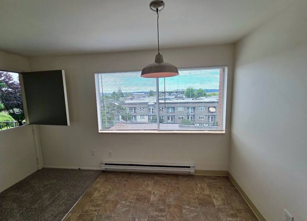 Mont Clare, 330 2nd Ave S, Kirkland, WA 98033 - Apartment for Rent - Image 5