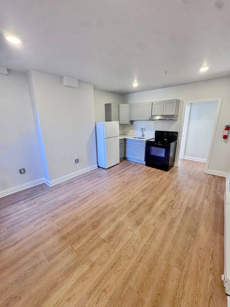 827-829 W Linden St, Allentown, PA 18102 - Apartment for Rent - Image 2