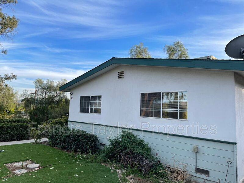 House for rent at 1467 Old Cedar Rd, Escondido, CA 92025