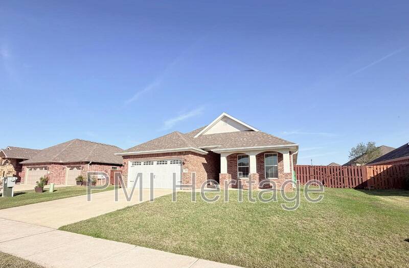 256 Hunt St, Pea Ridge, AR 72751 - House for Rent - Image 2
