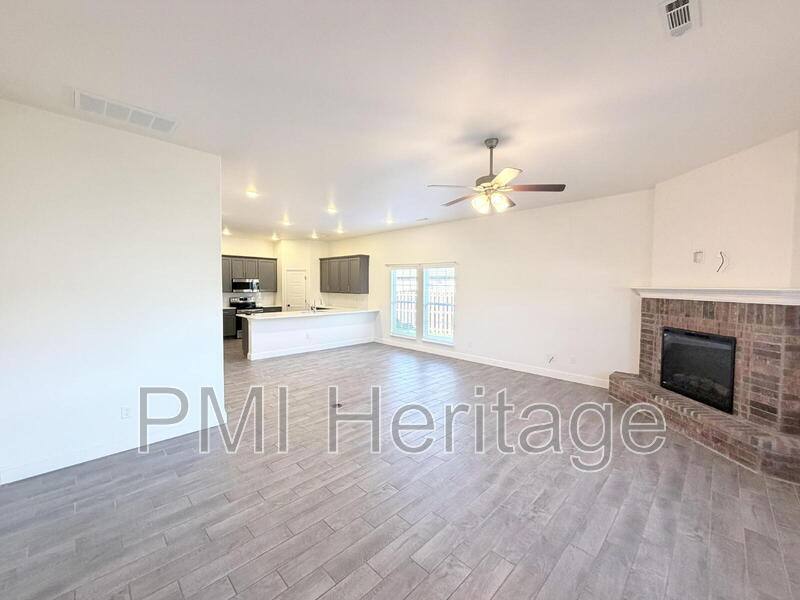 256 Hunt St, Pea Ridge, AR 72751 - House for Rent - Image 4