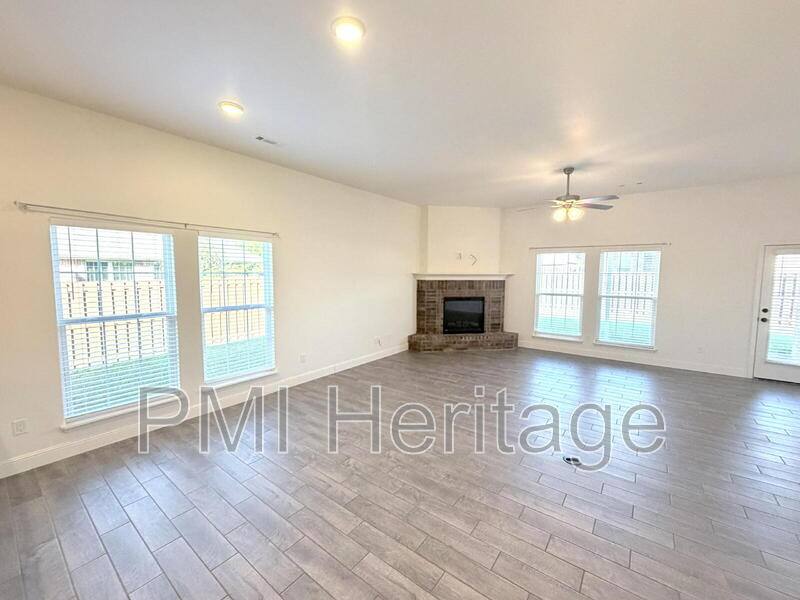 256 Hunt St, Pea Ridge, AR 72751 - House for Rent - Image 3