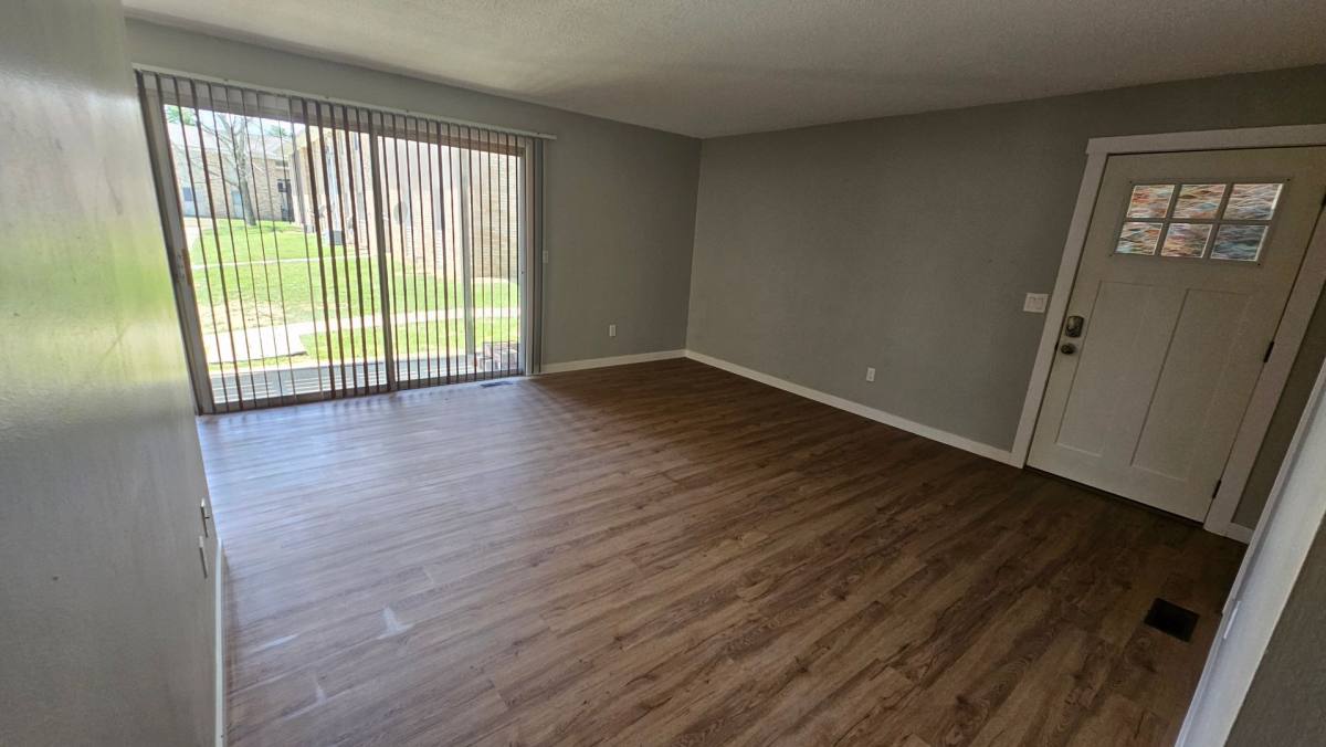 Apartment for rent at 374 Gatewood Rd, Mansfield, OH 44907