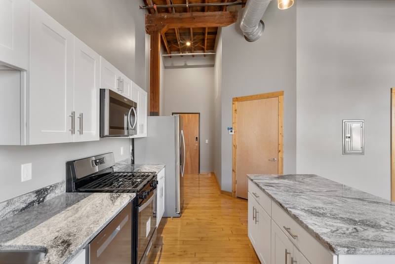 225 E 2nd St #306, Davenport, IA 52801 - Apartment for Rent - Image 2