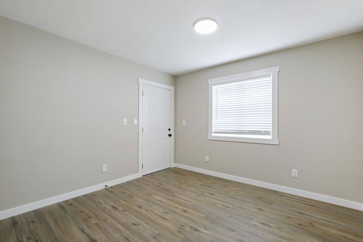 12560 SE Ramona St #A, Portland, OR 97236 - Apartment for Rent - Image 9