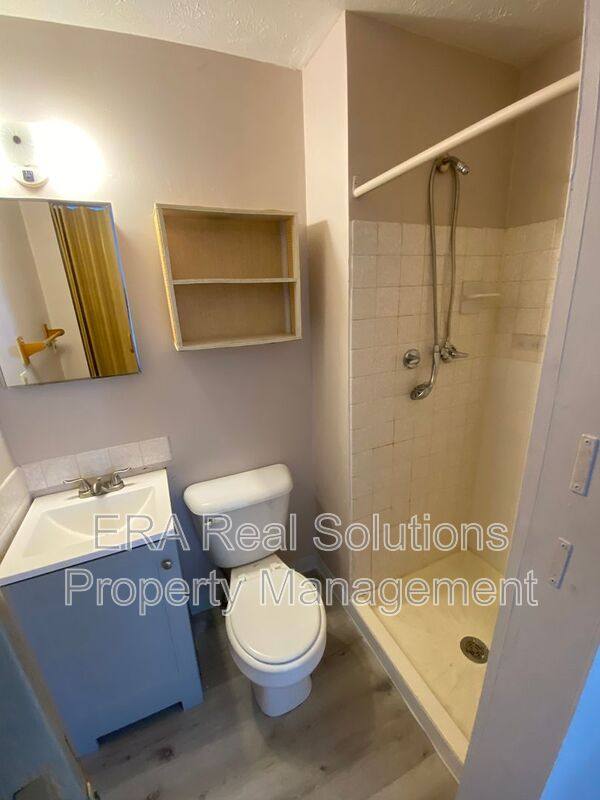 3272 W 98th St, Rear Unit, Cleveland, OH 44102 - Apartment for Rent - Image 4