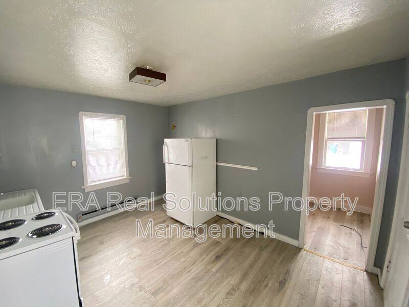 3272 W 98th St, Rear Unit, Cleveland, OH 44102 - Apartment for Rent - Image 2
